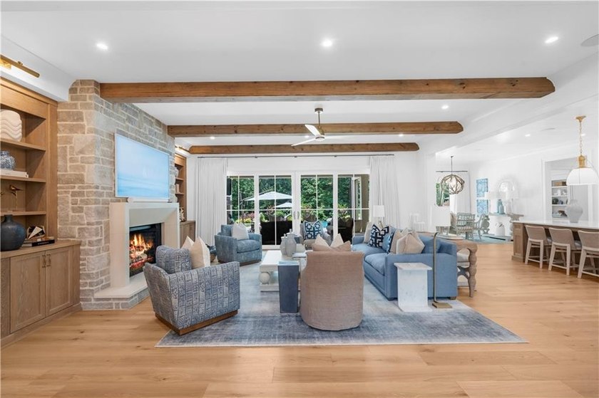 Stunning French Country estate custom built by Smith &amp; Kennedy - photo 10
