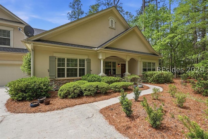 Enjoy effortless, low-maintenance living in this beautifully - photo 2