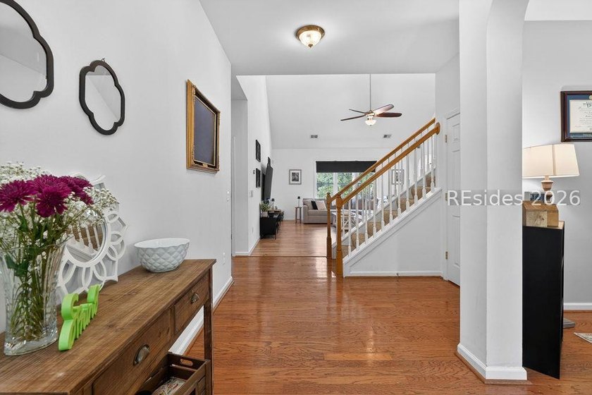 Conveniently located in the heart of Bluffton, just minutes from - photo 4