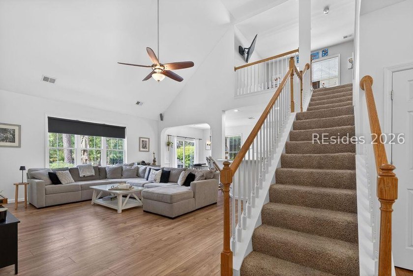 Conveniently located in the heart of Bluffton, just minutes from - photo 7