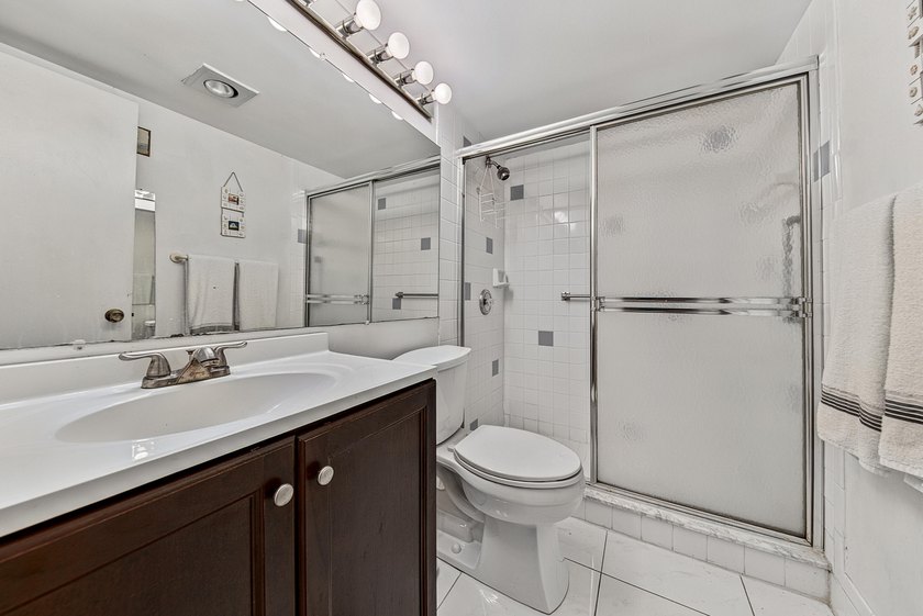 The Best Value inBoca Raton! Low-priced condo in the community! - photo 11
