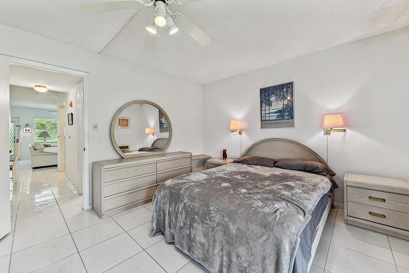 The Best Value inBoca Raton! Low-priced condo in the community! - photo 15