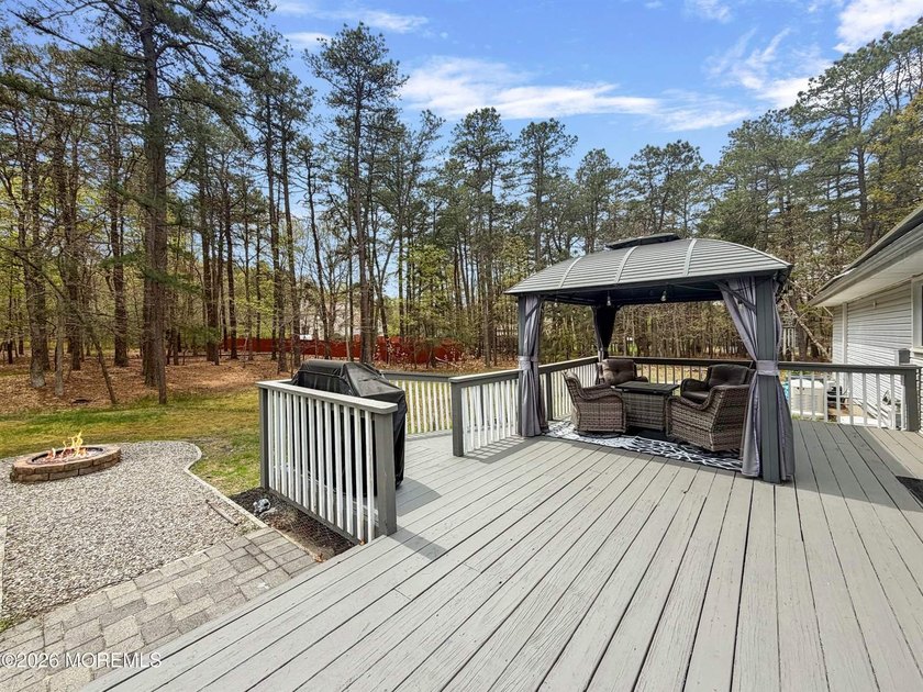 Endless possibilities await in this expansive 3,400+ sq ft - photo 34