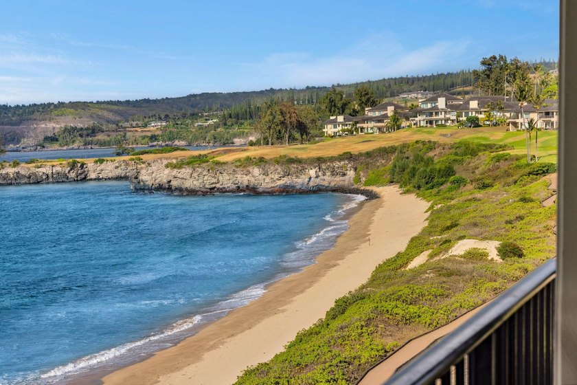 WOW! The Kapalua Bay Villa you have been waiting for can now be - photo 2