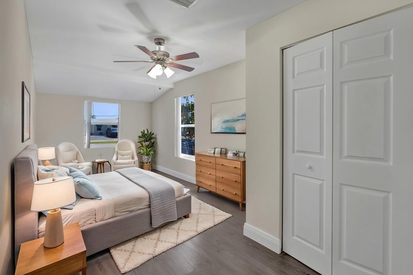 Beautiful 3/2 Single family home in Oakland park! Nicely - photo 10