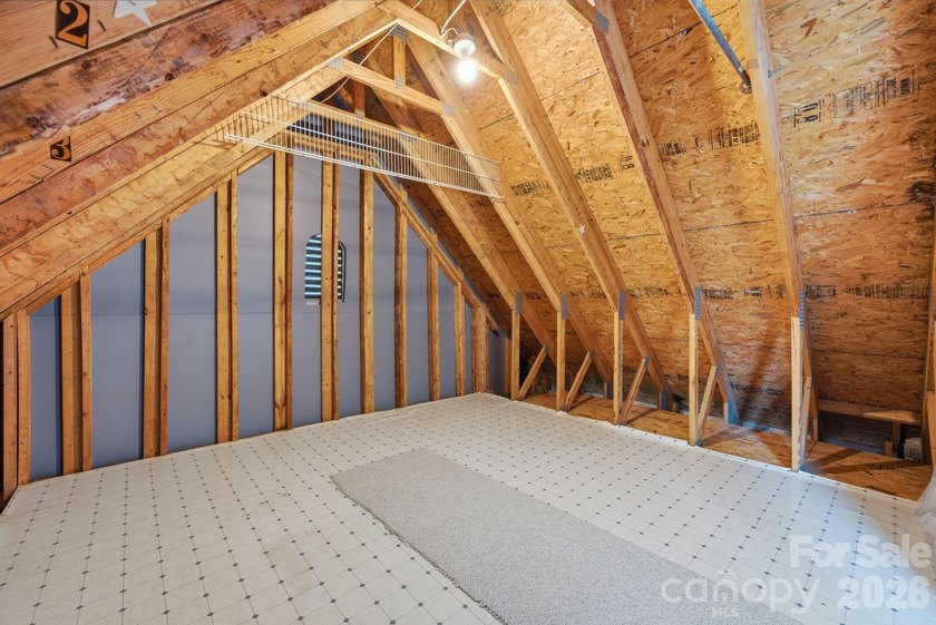 Stunning Brick Home in beautiful Hunter Oaks Subdivision with 3 - photo 27