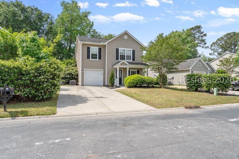 Discover this spacious 1,700+ sq. ft., 3 bedroom, 2.5 bath home - photo 2
