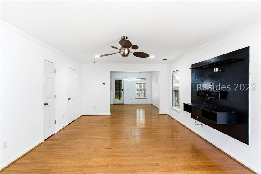 Discover this spacious 1,700+ sq. ft., 3 bedroom, 2.5 bath home - photo 6