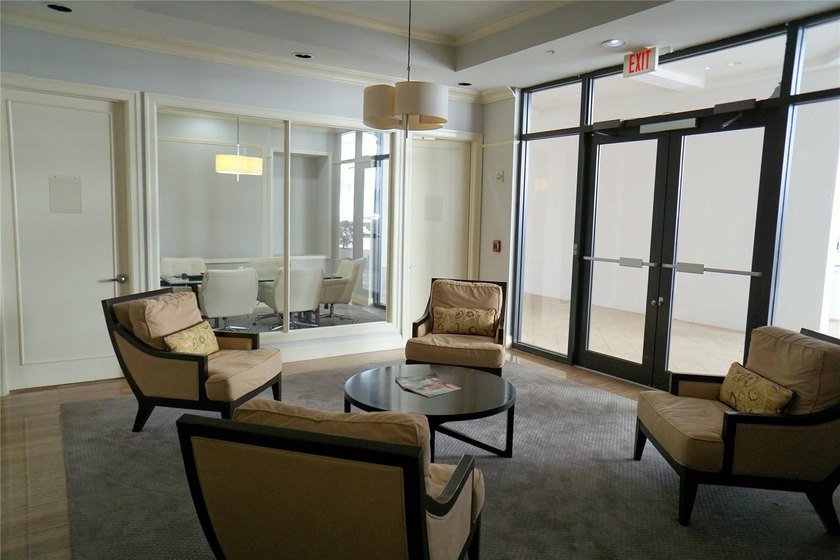 Luxury, light &amp; bright fully updated 2-bedroom, 2-bathrooms - photo 23