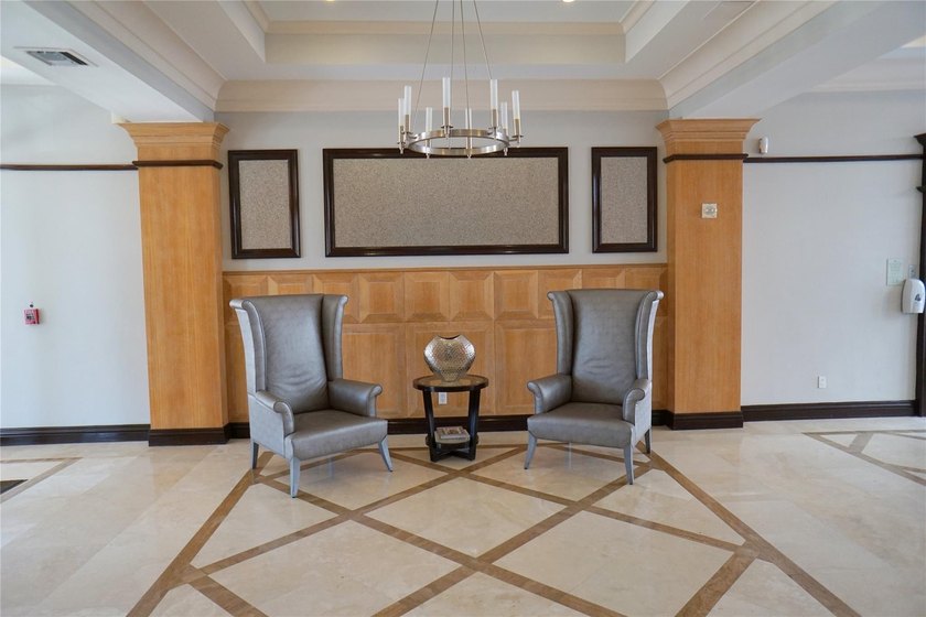 Luxury, light &amp; bright fully updated 2-bedroom, 2-bathrooms - photo 24