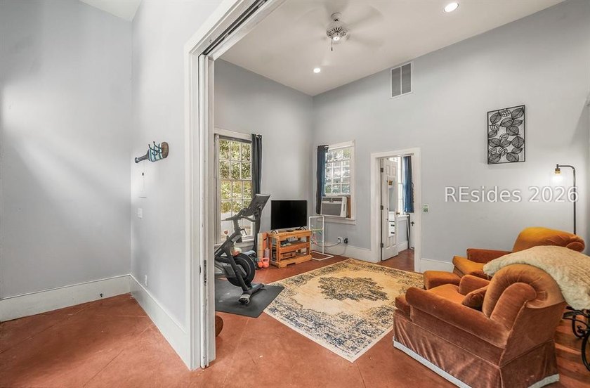 Charming 1940s ranch full of character, featuring spacious front - photo 36
