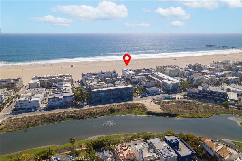 Coastal Living at Its Best! Experience the charm of beachside - photo 13