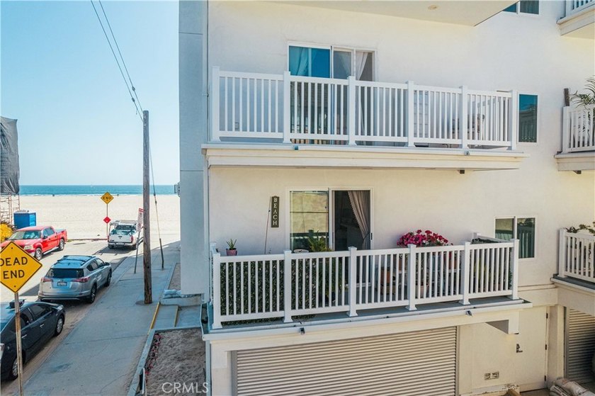 Coastal Living at Its Best! Experience the charm of beachside - photo 22