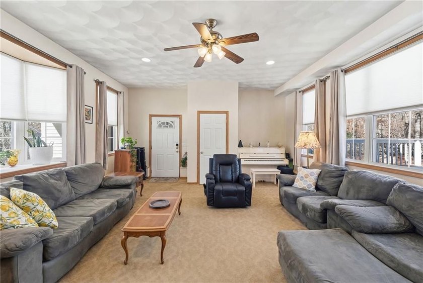 MOTIVATED SELLER! Say come see my beautiful Four bedroom 3 - photo 6