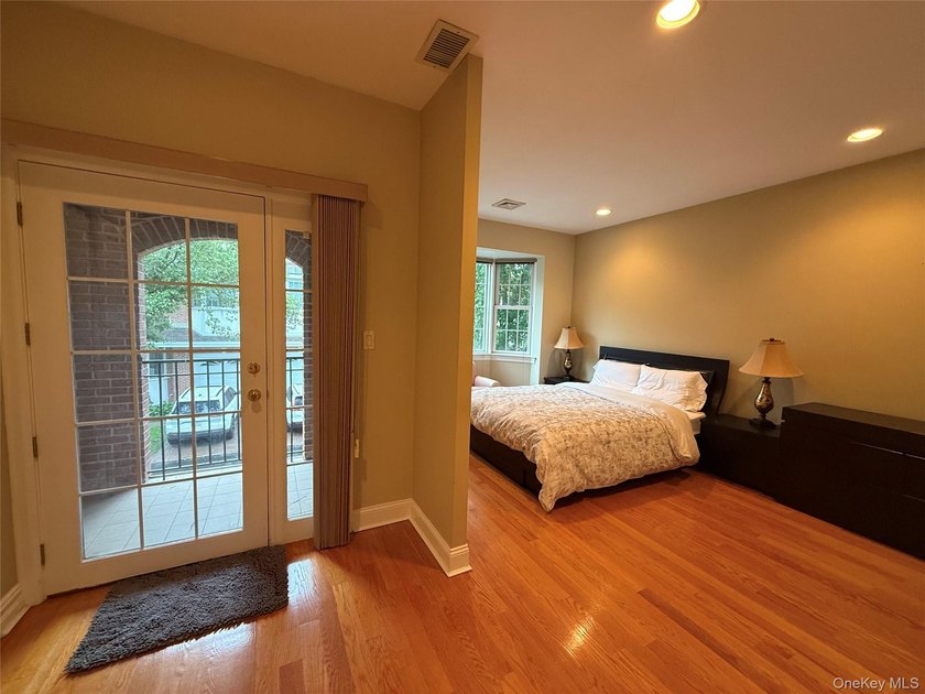 Welcome to 40 Portico Place, a beautifully maintained and - photo 2
