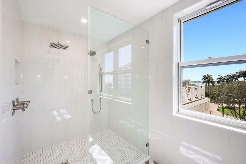 Welcome to an extraordinary coastal residence in Hideaway Beach - photo 30