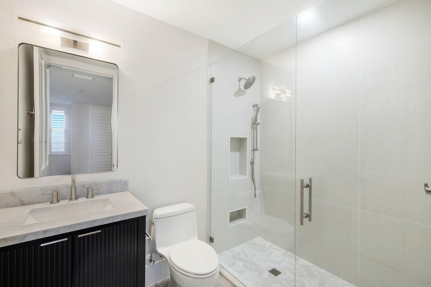 Welcome to an extraordinary coastal residence in Hideaway Beach - photo 35