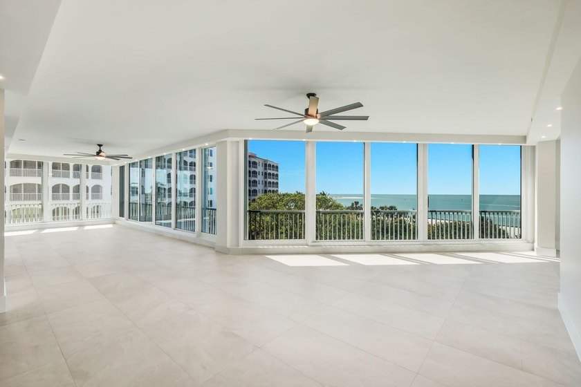 Welcome to an extraordinary coastal residence in Hideaway Beach - photo 42