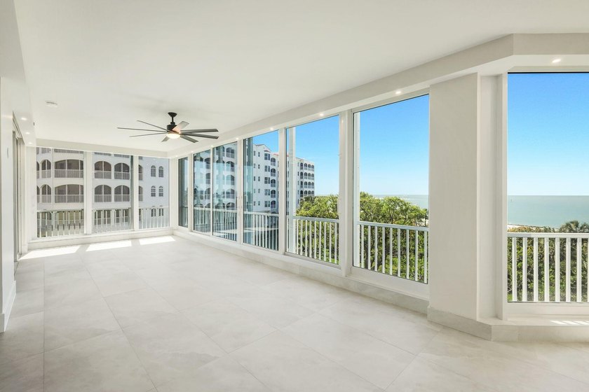 Welcome to an extraordinary coastal residence in Hideaway Beach - photo 44