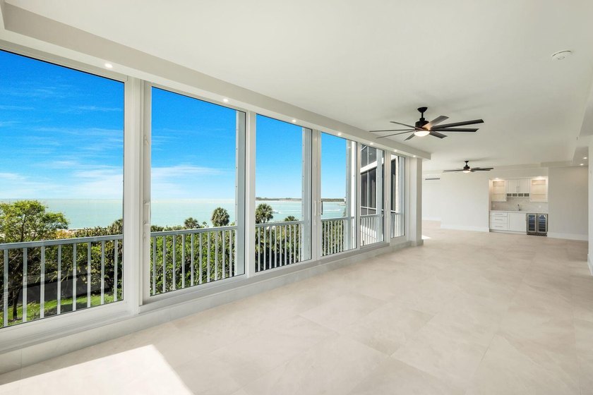 Welcome to an extraordinary coastal residence in Hideaway Beach - photo 45
