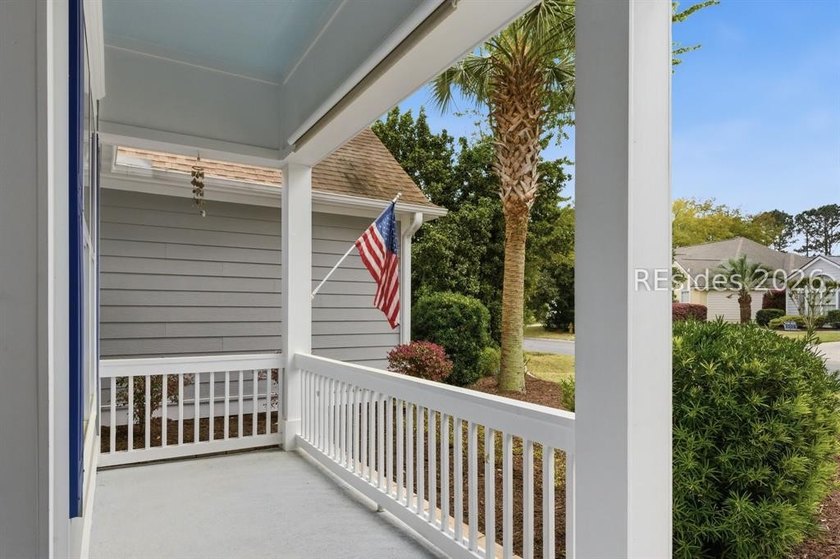 Nestled on a quiet cul-de-sac in the highly desirable community - photo 8