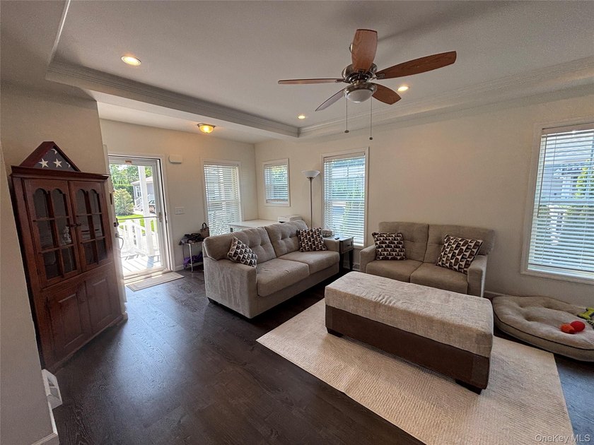 From the Moment You Drive up to #563 Oakwood, &amp; Step onto the - photo 10
