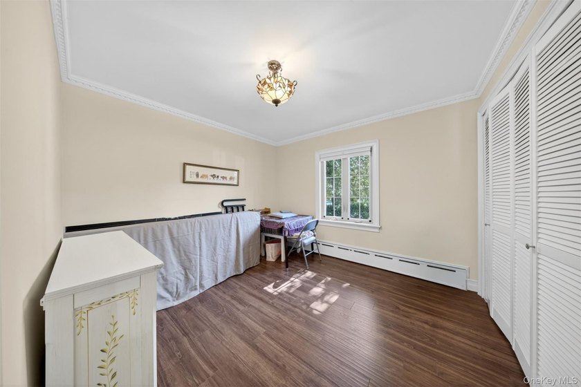Welcome to this exceptional, beautifully renovated wide-line - photo 7