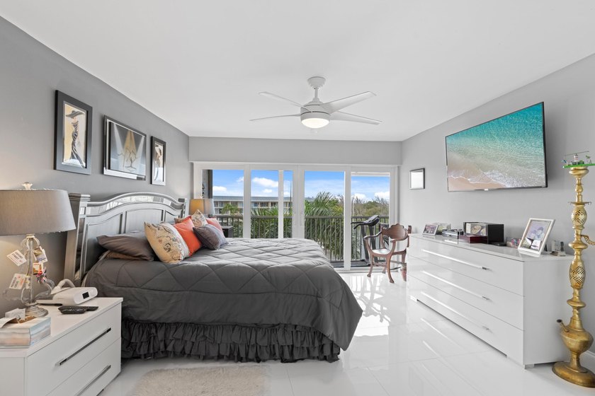 ABSOLUTELY GORGEOUS WATERFONT CONDO | PRESTIGIOUS 55+ HILLSBORO - photo 13