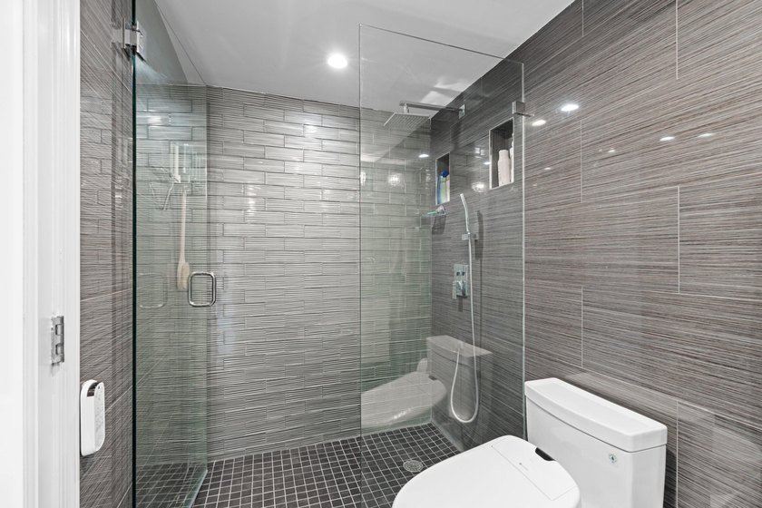 ABSOLUTELY GORGEOUS WATERFONT CONDO | PRESTIGIOUS 55+ HILLSBORO - photo 16