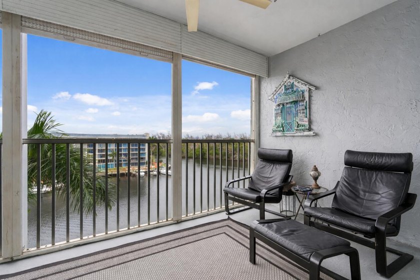ABSOLUTELY GORGEOUS WATERFONT CONDO | PRESTIGIOUS 55+ HILLSBORO - photo 21