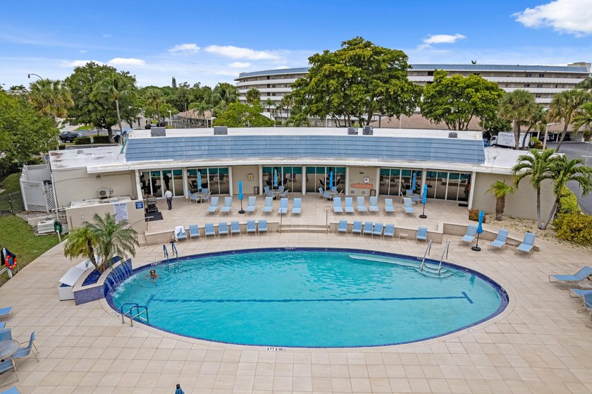 ABSOLUTELY GORGEOUS WATERFONT CONDO | PRESTIGIOUS 55+ HILLSBORO - photo 25