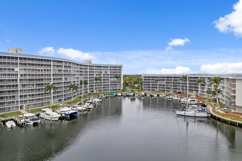 ABSOLUTELY GORGEOUS WATERFONT CONDO | PRESTIGIOUS 55+ HILLSBORO - photo 26
