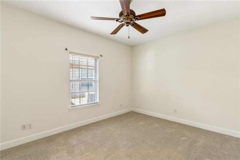 Welcome to The Sanctuary in Osprey Cove, where low-maintenance - photo 33