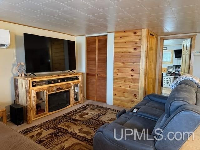 Experience true Northwoods living with this charming waterfront - photo 10