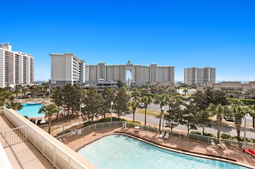 The best priced opportunity in Ariel Dunes! Welcome to Unit 403 - photo 3