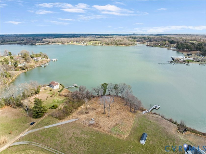 Rare opportunity to build on a 1.3-acre waterfront homesite in - photo 9