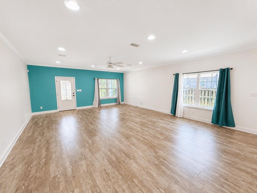Live the coastal lifestyle in this remarkable 3 bedroom 3.5 - photo 4