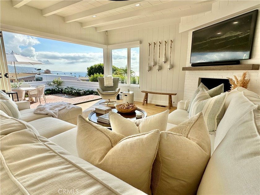 Sweeping Coastline views from this darling remodeled - photo 4