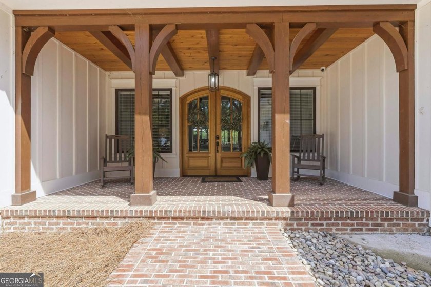 JAW DROPPING FARMHOUSE HOME ON LAKE SINCLAIR!! This one is - photo 5