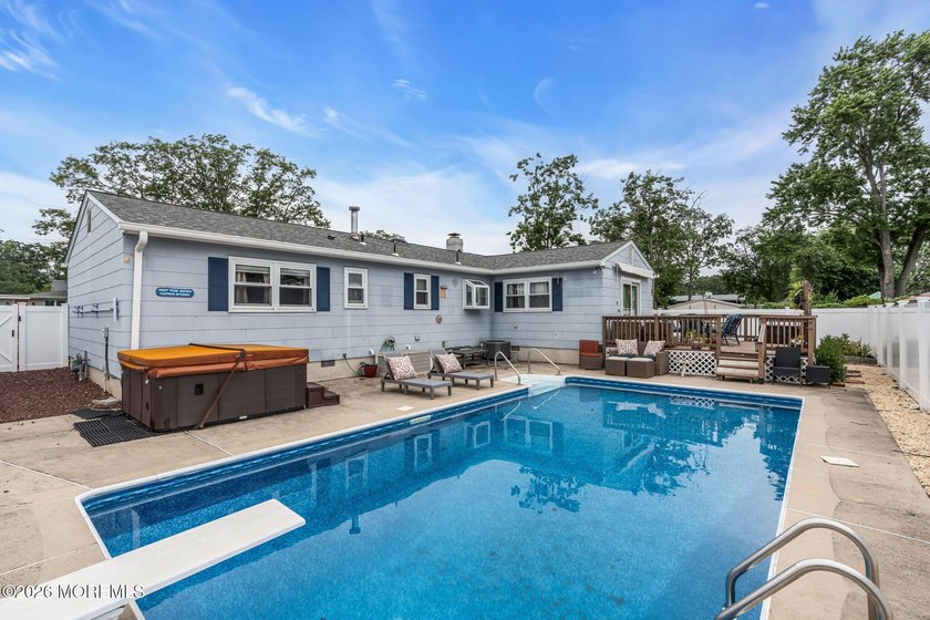 Brick's highly desirable Lake Riviera offers this expanded 3 - photo 30