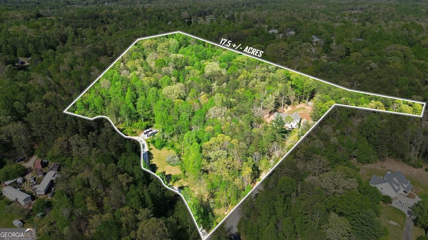 CUSTOM-BUILT NEW CONSTRUCTION ON NEARLY 18 UNRESTRICTED ACRES - photo 2
