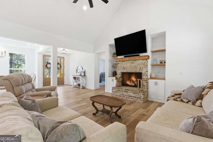 CUSTOM-BUILT NEW CONSTRUCTION ON NEARLY 18 UNRESTRICTED ACRES - photo 7
