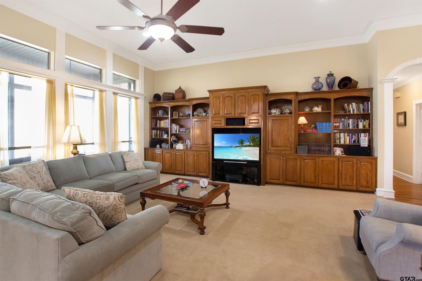 Welcome to this impressive 3-bedroom, 2.5-bath home with a 2-car - photo 4