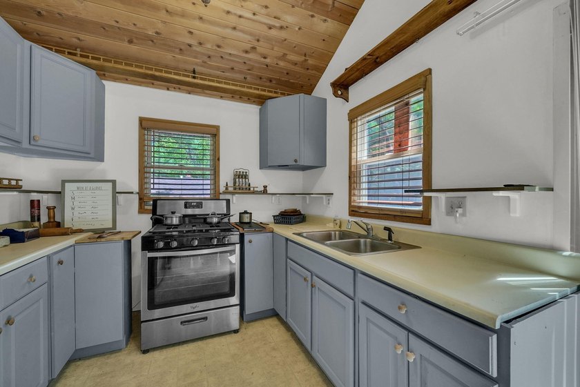 Enjoy peaceful up-north living in a quiet subdivision surrounded - photo 15