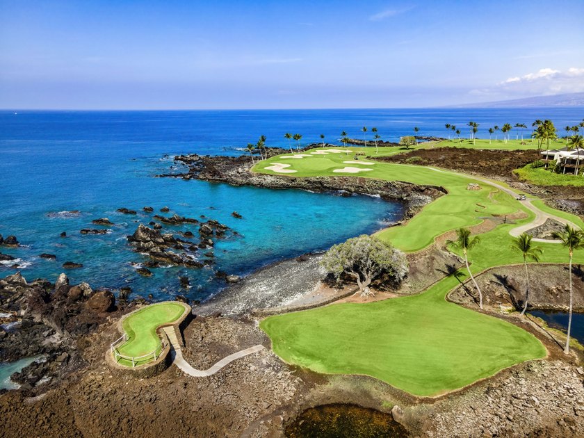 A rare find at Mauna Lani Point! This unique property has been - photo 18