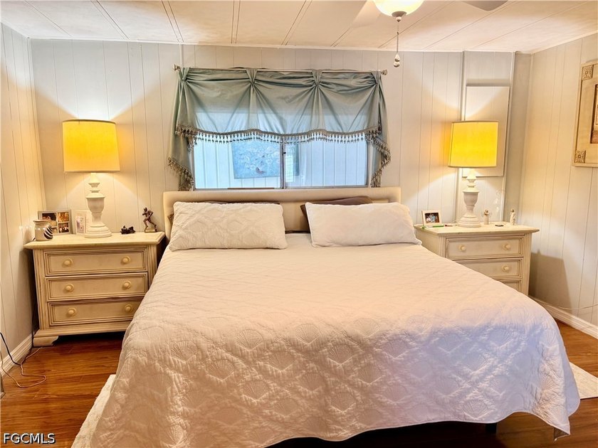 Beautifully updated 2-bedroom, 2-bath manufactured home located - photo 22