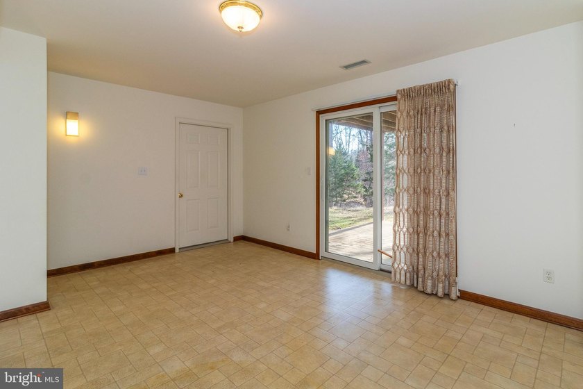 Priced almost $45,000 below Current Tax Assessment!! Come Home - photo 34