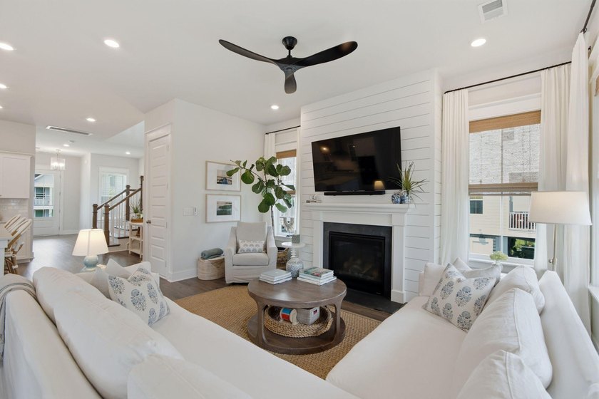 Welcome to 2746 McFadden Way, where thoughtful design, modern - photo 12