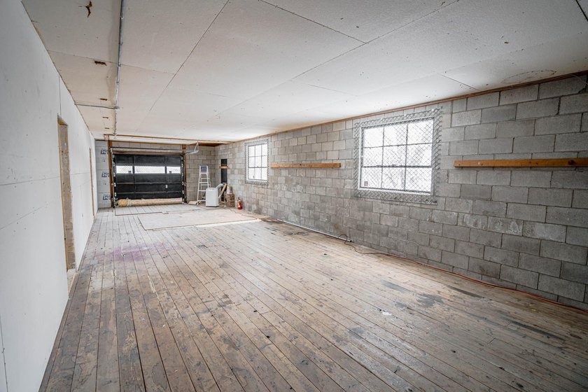 Unlock the potential of this versatile, fully-renovated - photo 12