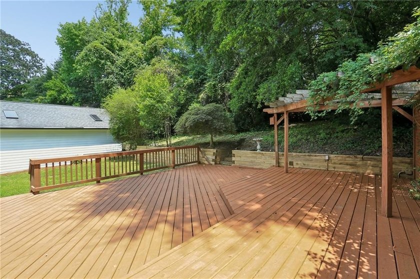 Live on the best stretch of the Beltline in Buckhead! Walk to - photo 27